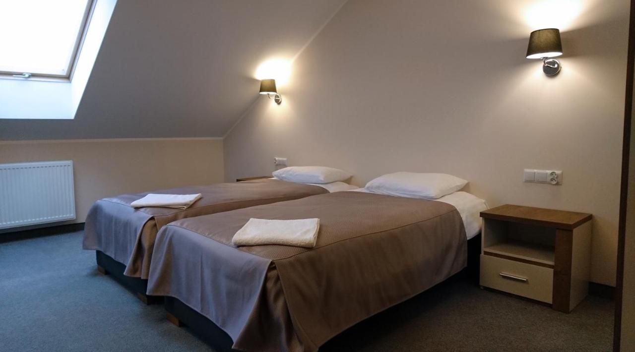 Отели типа «постель и завтрак» Dom Weselny Wenus Pokoje Hotelowe Przedbórz-13